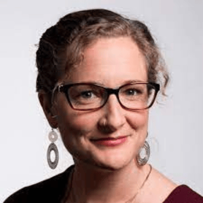 Sarah Newcomb Headshot
